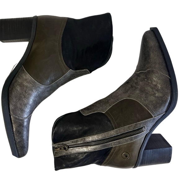 NWOB $295 Casta “Love at First Blush” Metallic Two-Tone Leather Boots 40 (US 9) - Picture 3 of 11